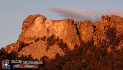 Mount Rushmore - An amazing work of art by Gutzon Borglum Mount Rushmore - An amazing work of art by Gutzon Borglum